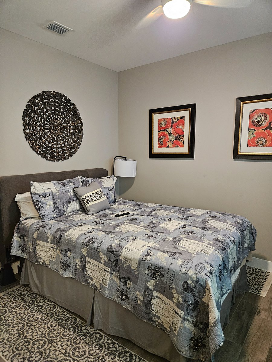 queen bed, dresser and chair