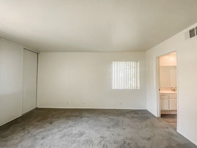 Furnished Finder property 718019_3 photo 8