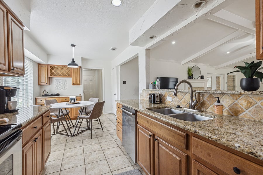 Furnished Finder property 718097_1 photo 6