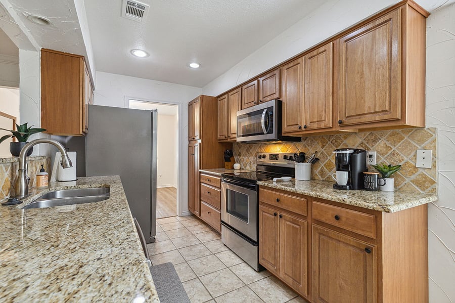 Furnished Finder property 718097_1 photo 11