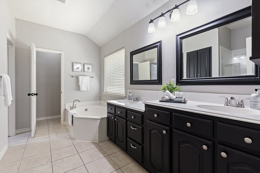 Furnished Finder property 718110_1 photo 18