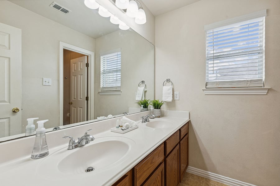Furnished Finder property 718112_1 photo 30