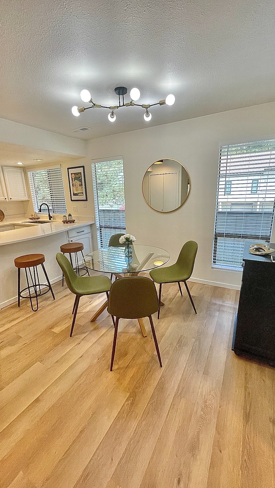 Furnished Finder property 718218_1 photo 3