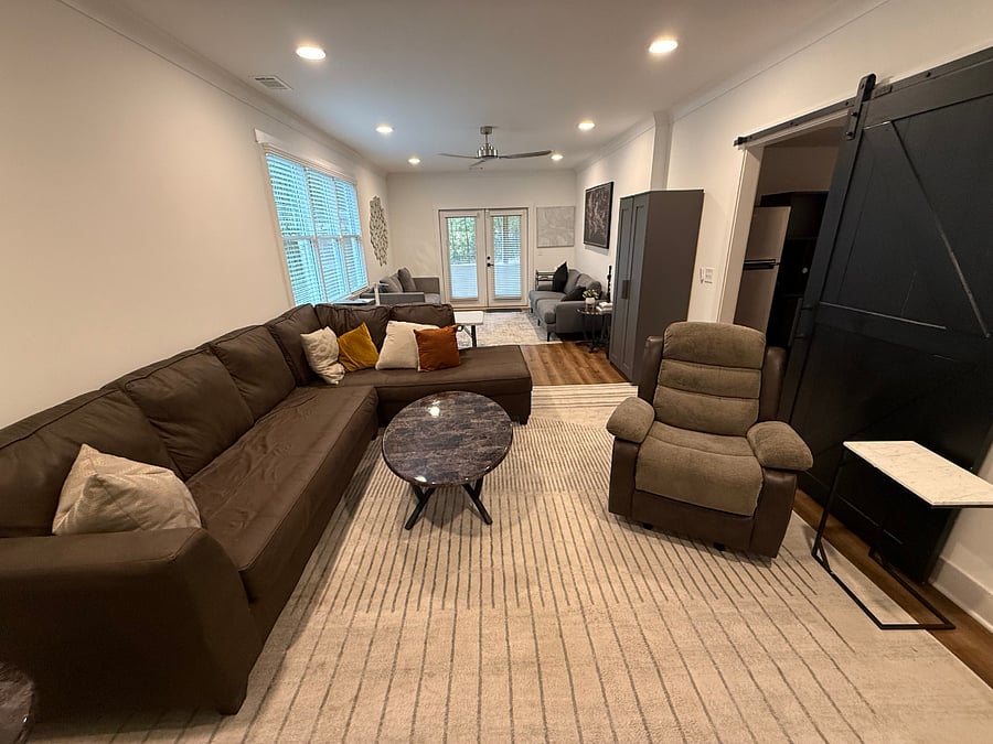 Furnished Finder property 718270_5 photo 3