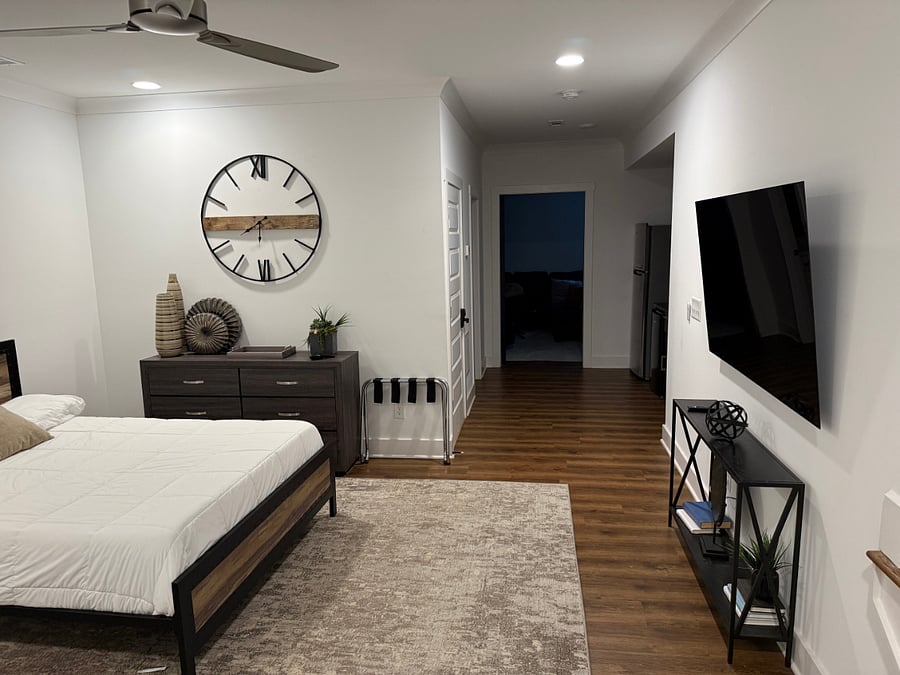 Furnished Finder property 718270_5 photo 9