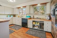 Furnished Finder property 718302_1 photo 12