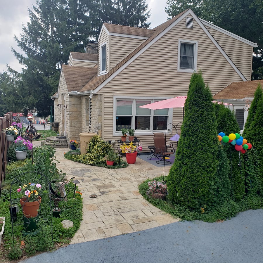 The main path to get in the house and to our "room in a house" listing. We have a great  house and if you stay with us you'll have access to all the interior and exterior common areas.