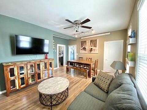Furnished Finder property 718569_2 photo 3