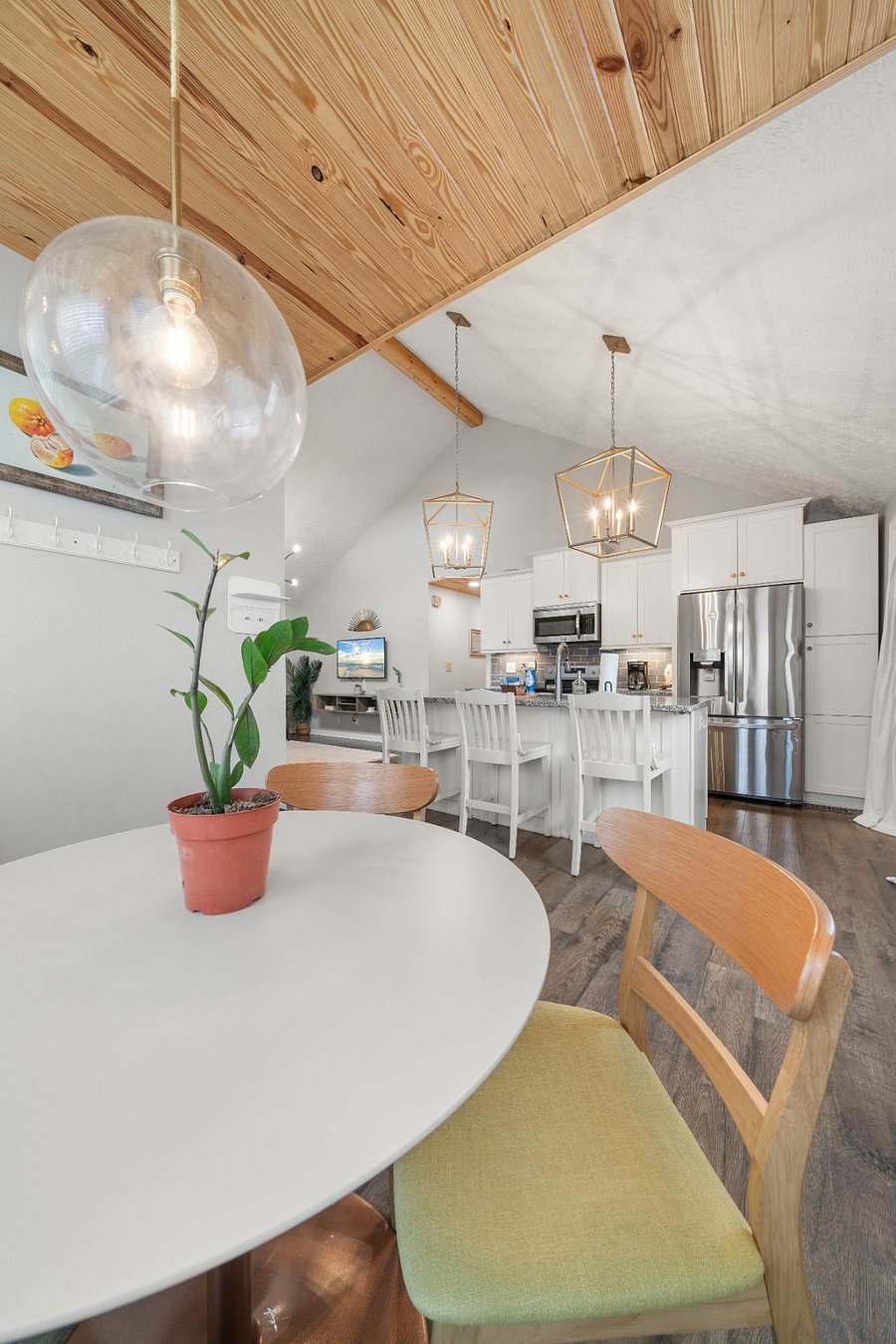 Breakfast nook and Dining Area