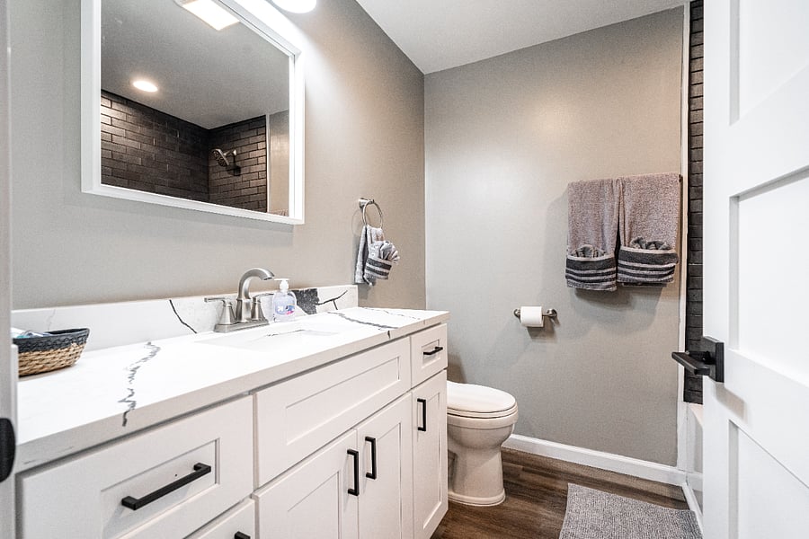 Full bathroom