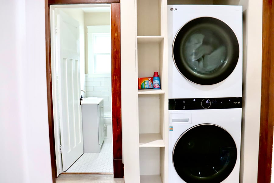 laundry in the hallway, it's quiet!