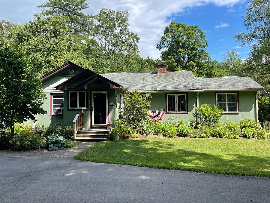 Front view of house
