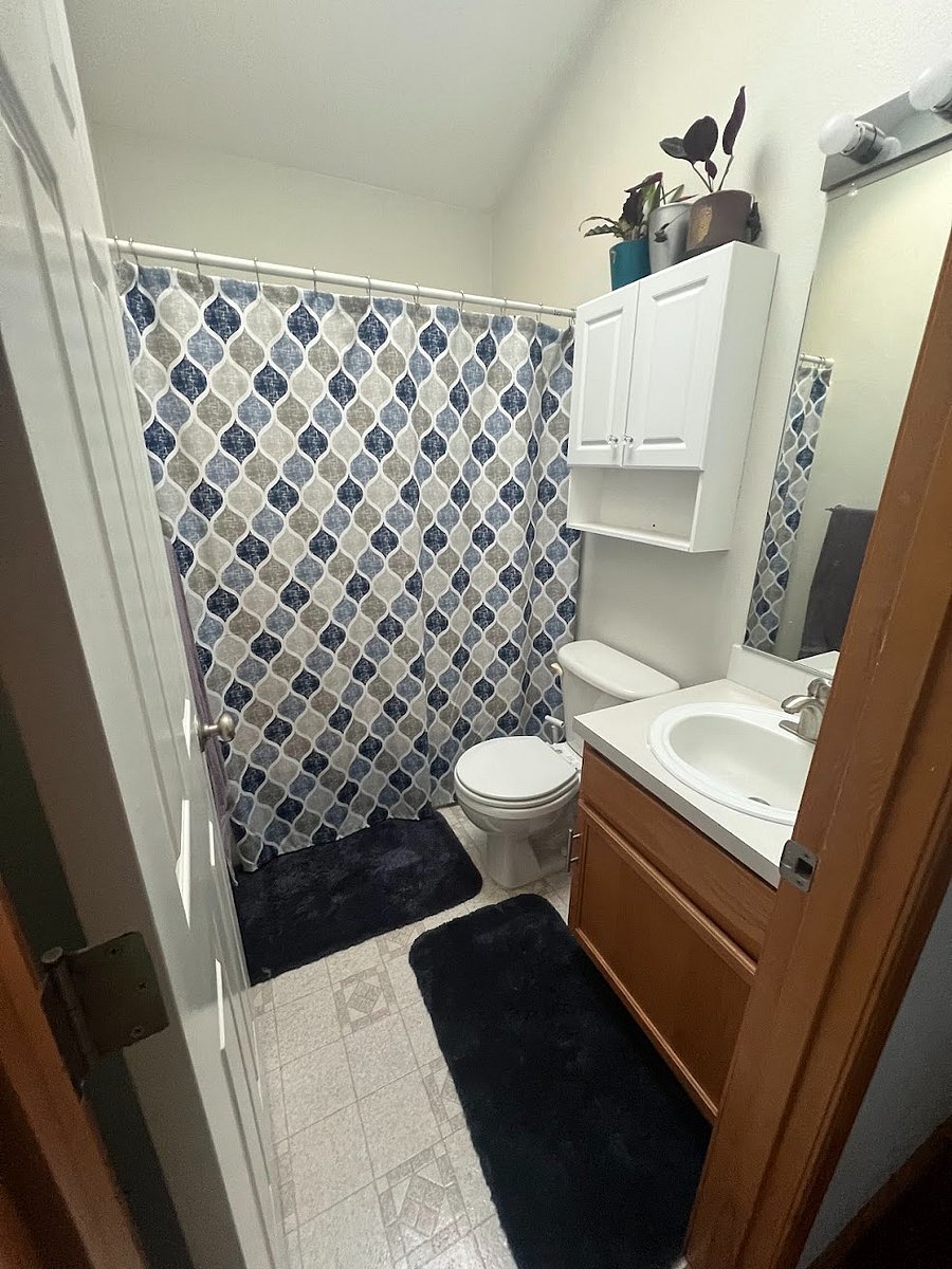 Private bath in hallway