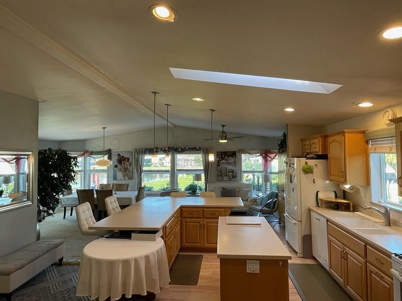 Furnished Finder property 719283_1 photo 15