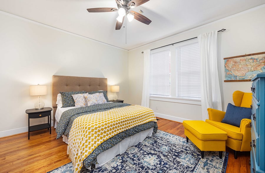 Queen bedroom