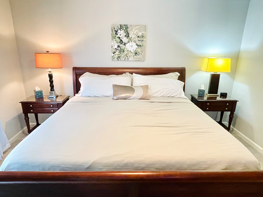 Master Bedroom with King size bed.