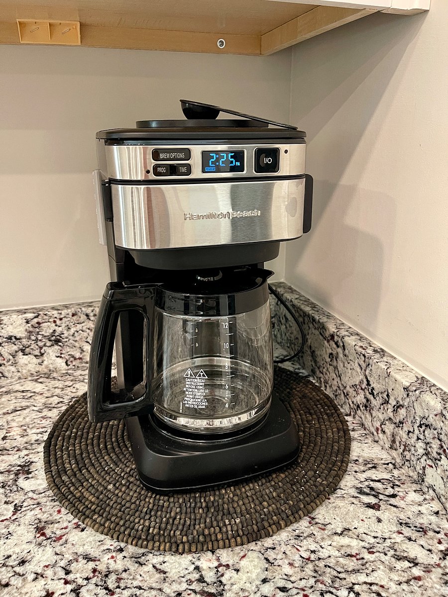 Drip coffee maker