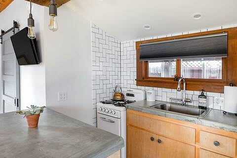 Furnished Finder property 719769_1 photo 6
