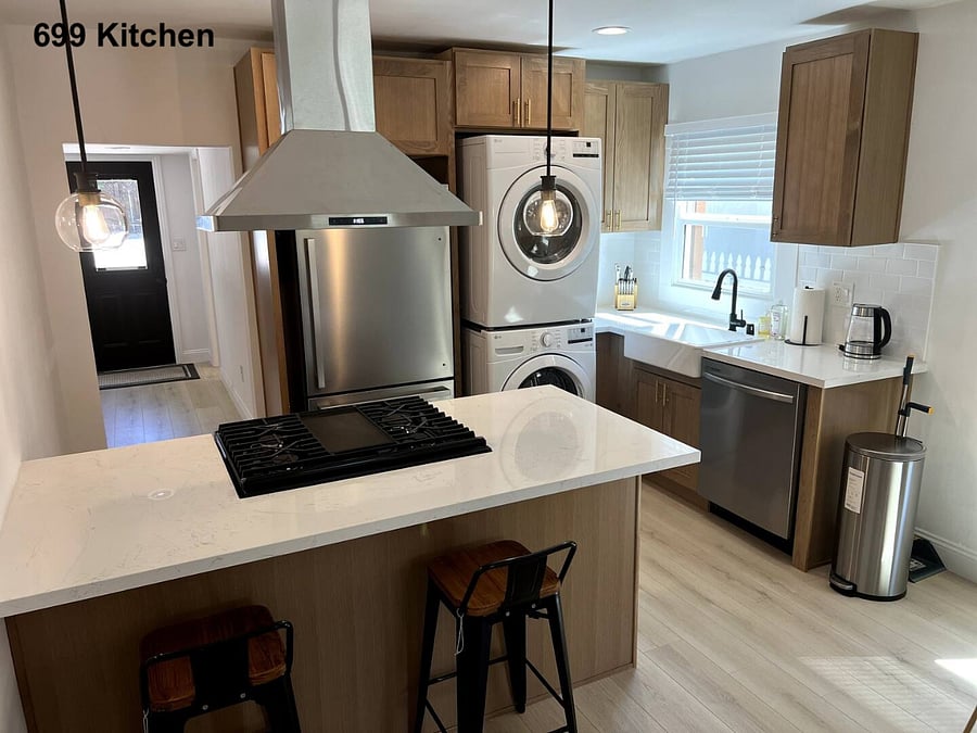 699 (downstairs) - Kitchen, washer dryer, A/C, heater