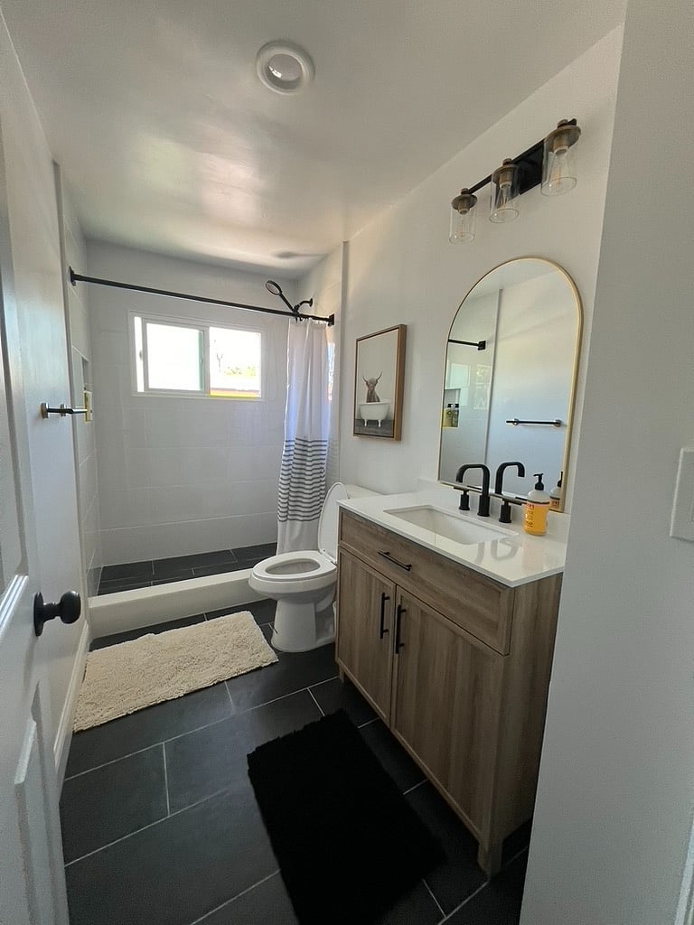 695 (Upstairs) - Bathroom, walk-in shower