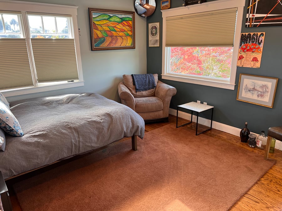 Bedroom 2a queen