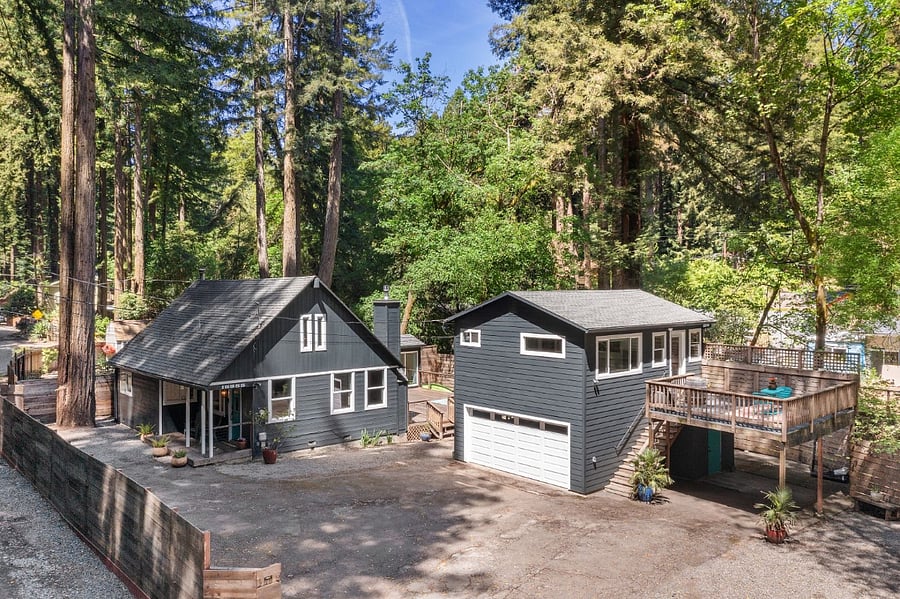 Papa's Creek (Left) and The Creek Loft (Right)
