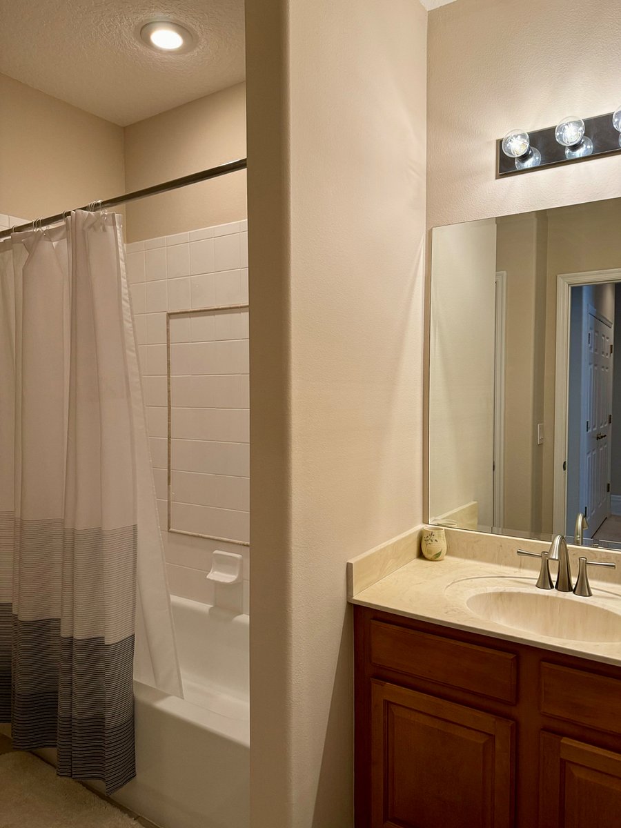 Furnished Finder property 720135_1 photo 16