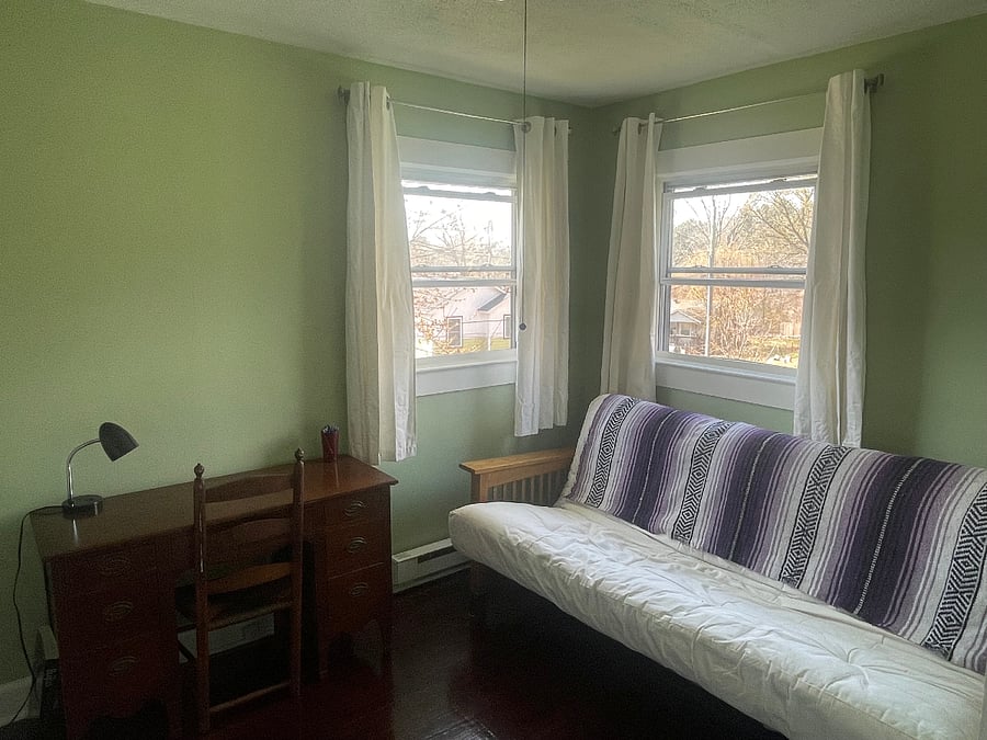 Office/bedroom with futon in couch position