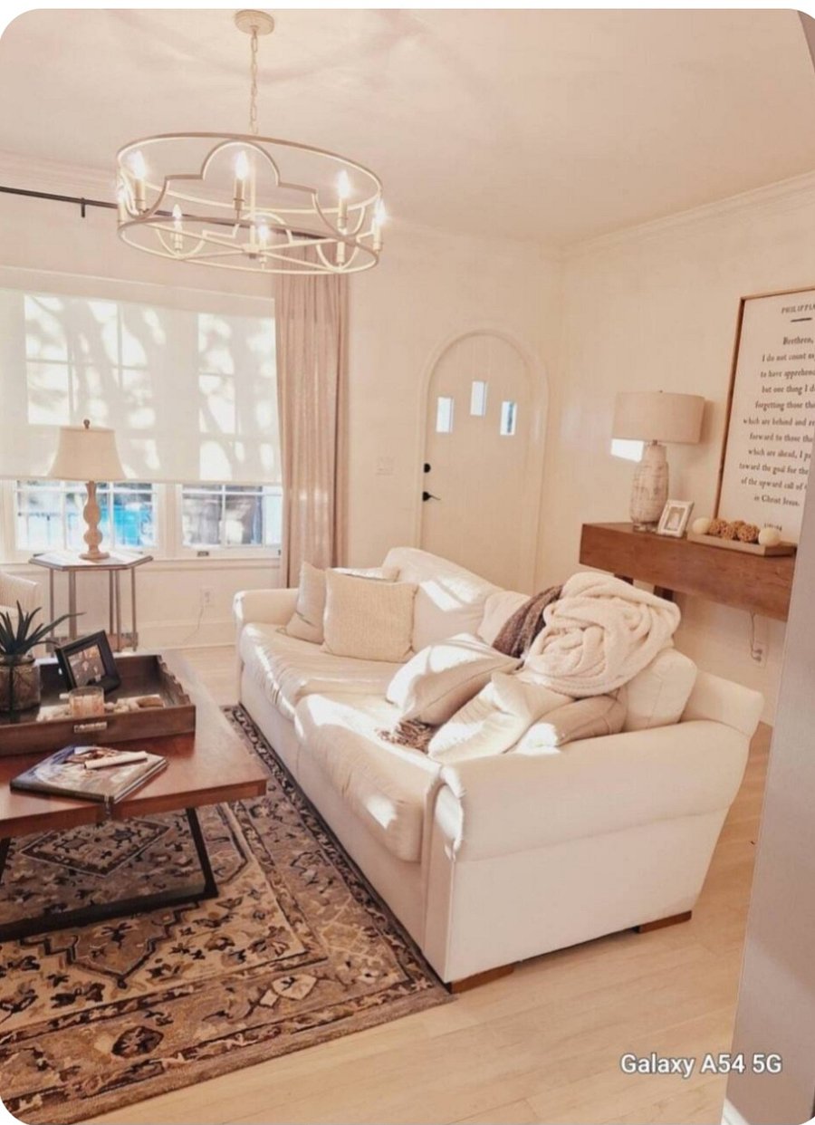 Spacious Living room.