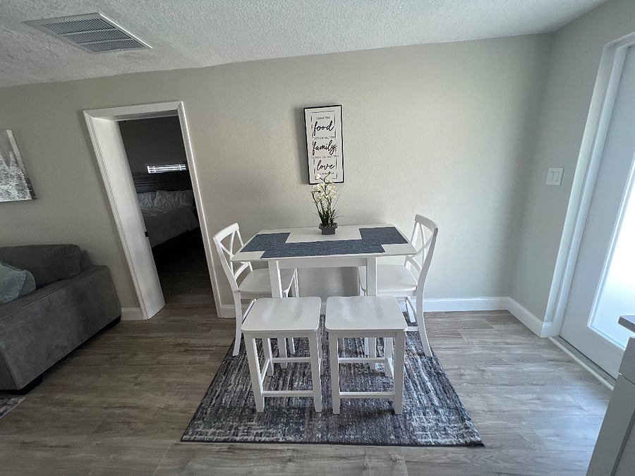 Furnished Finder property 720219_1 photo 6