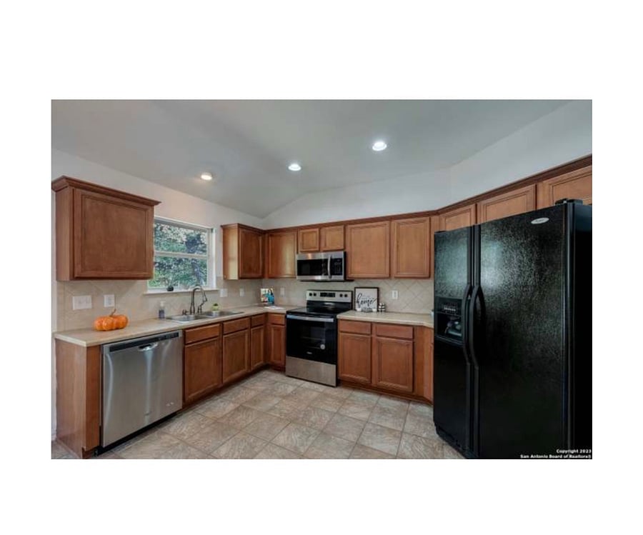 Furnished Finder property 720253_1 photo 3