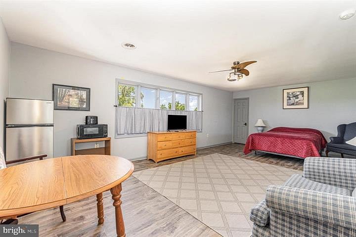 Furnished Finder property 720283_2 photo 31