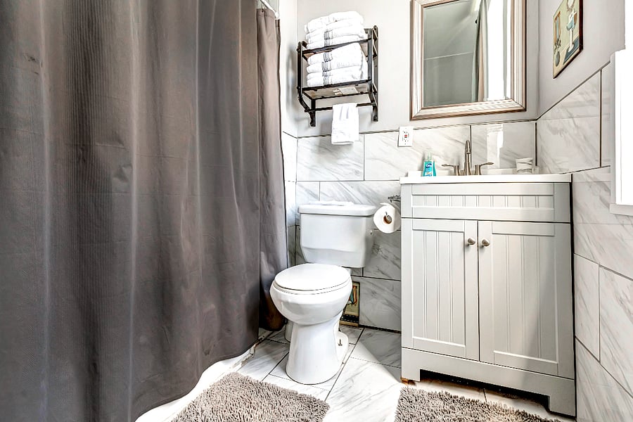 full bathroom upstairs