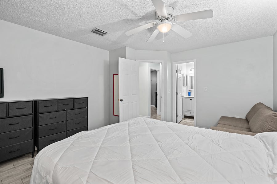 Ensuite Bedroom