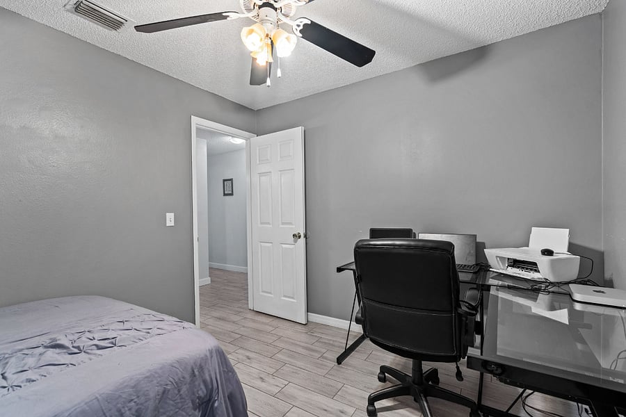 3rd Bedroom / Workstation / Office
