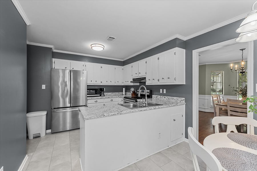 Furnished Finder property 720405_1 photo 13