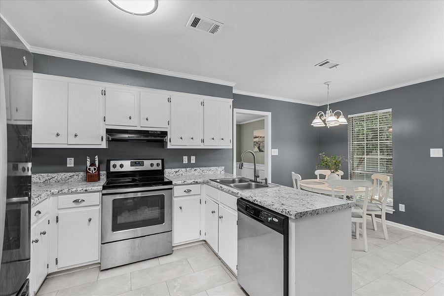 Furnished Finder property 720405_1 photo 25