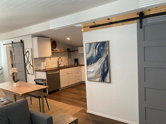 Furnished Finder property 720481_1 photo 13