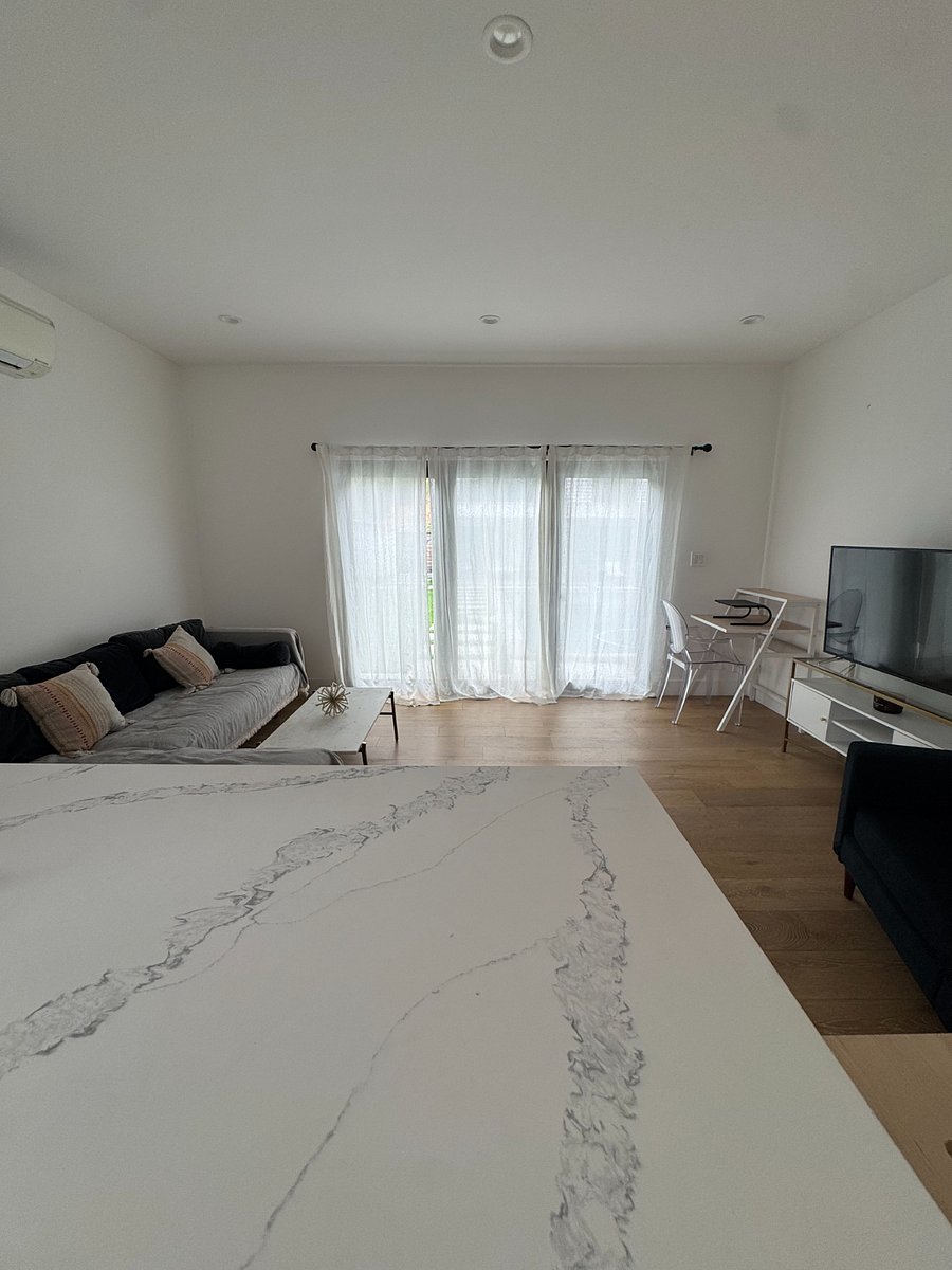 Furnished Finder property 720497_1 photo 4