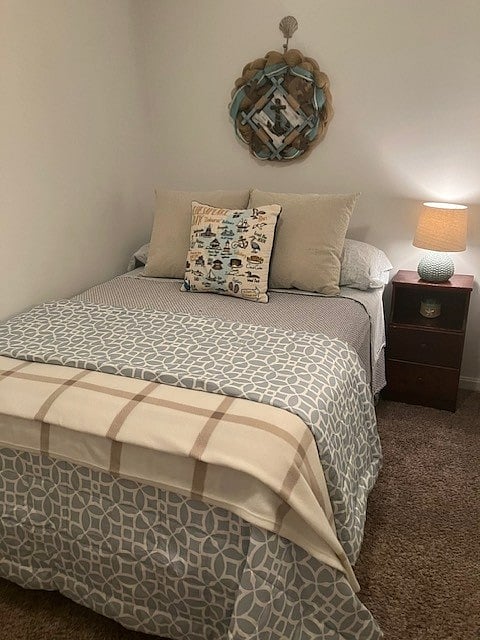 Bedroom full bed