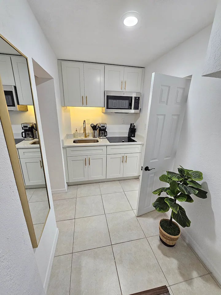 Furnished Finder property 720544_1 photo 8