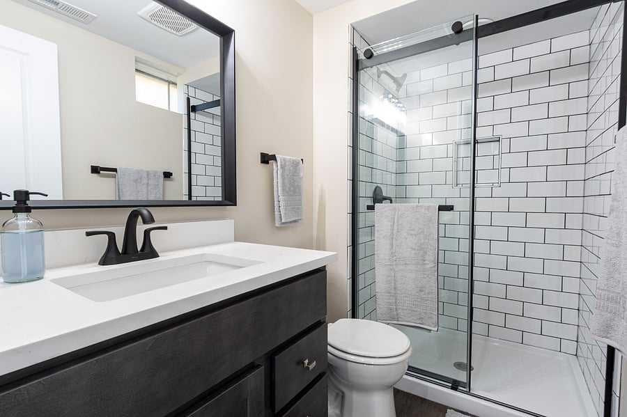 Lower Level Full Bath