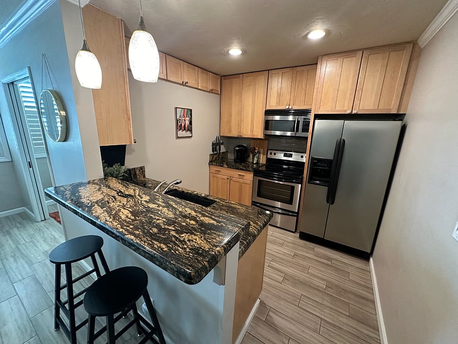 Fully-stocked kitchen with everything you need to make you feel right at home!