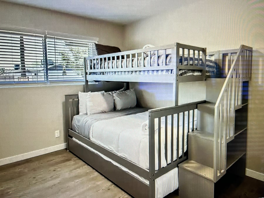 Furnished Finder property 720734_1 photo 18