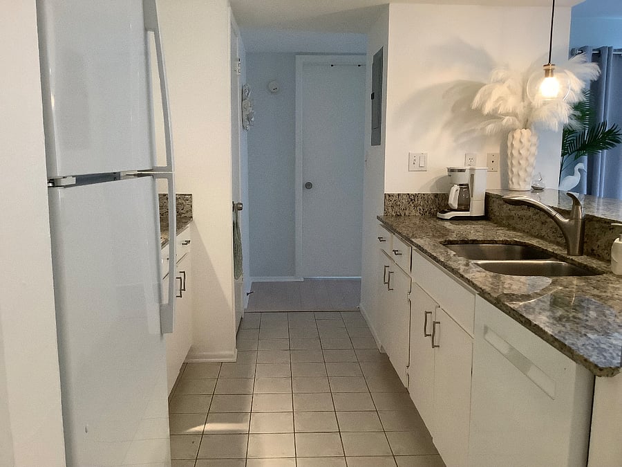 Furnished Finder property 720893_1 photo 3