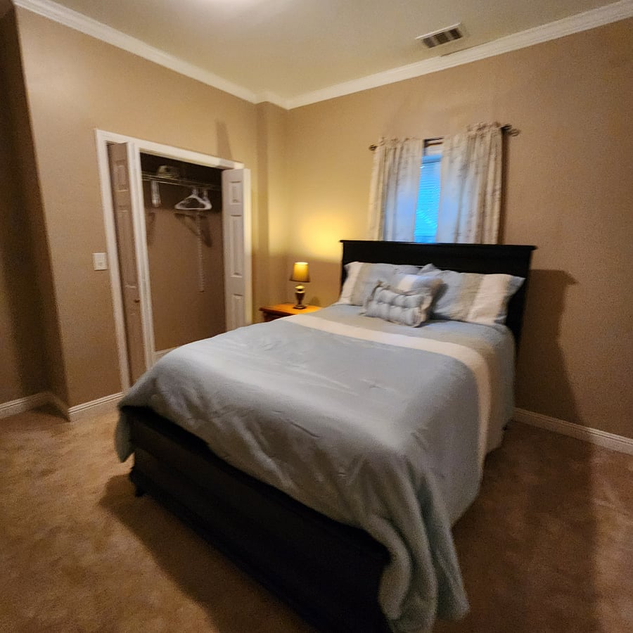 Furnished Finder property 720932_1 photo 8