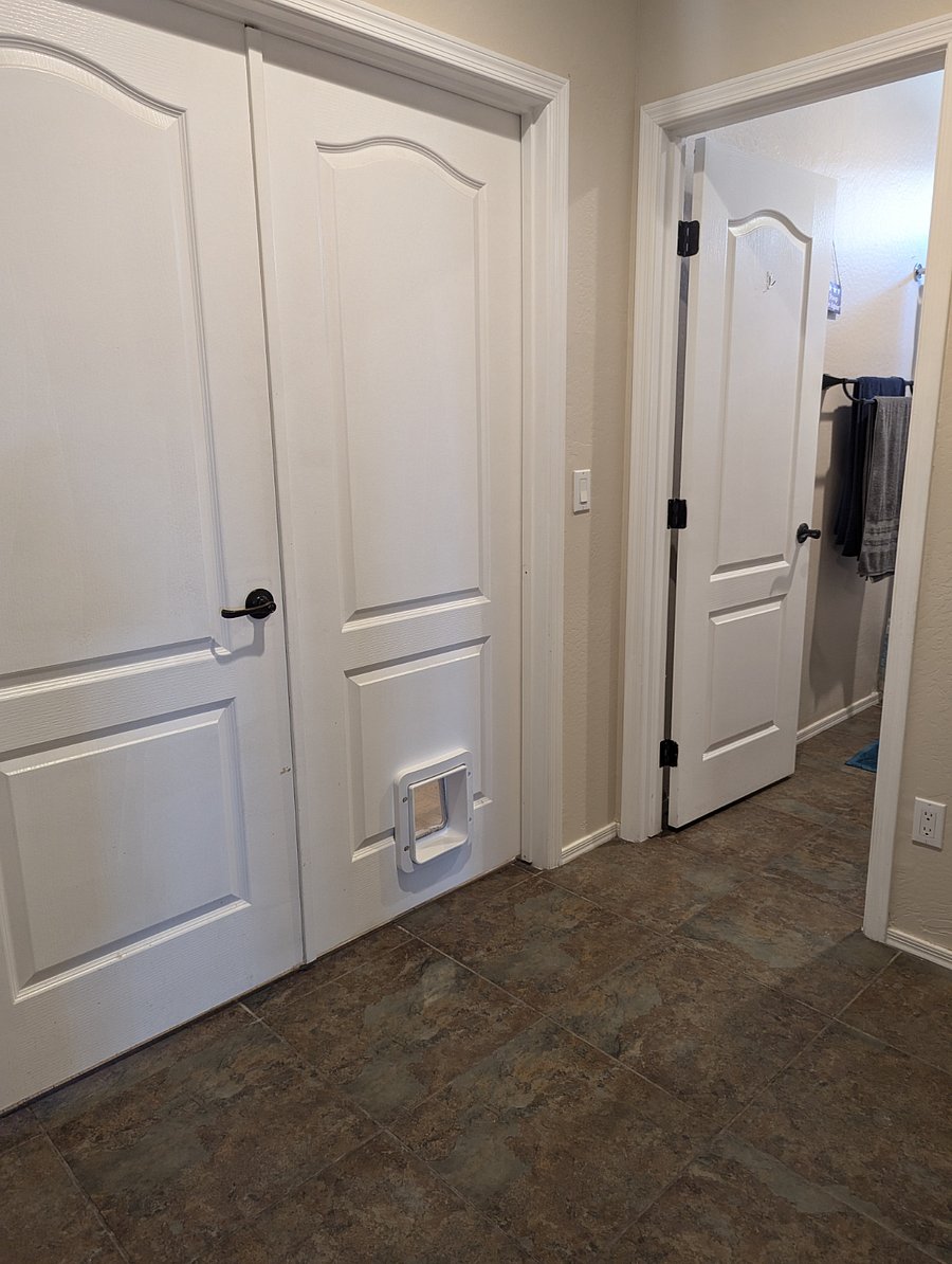 additional full bathroom off the casita