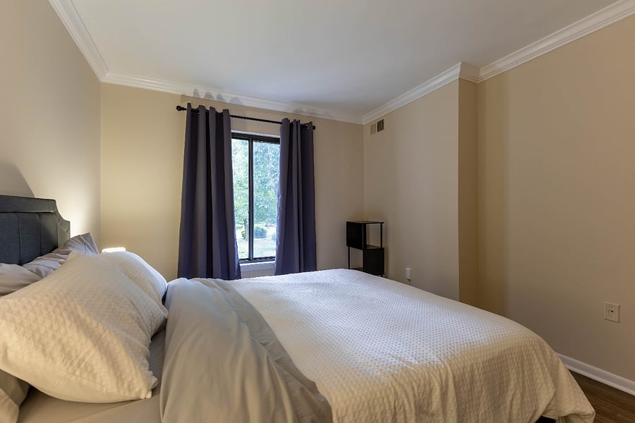 Bedroom #1 - Queen Size Bed