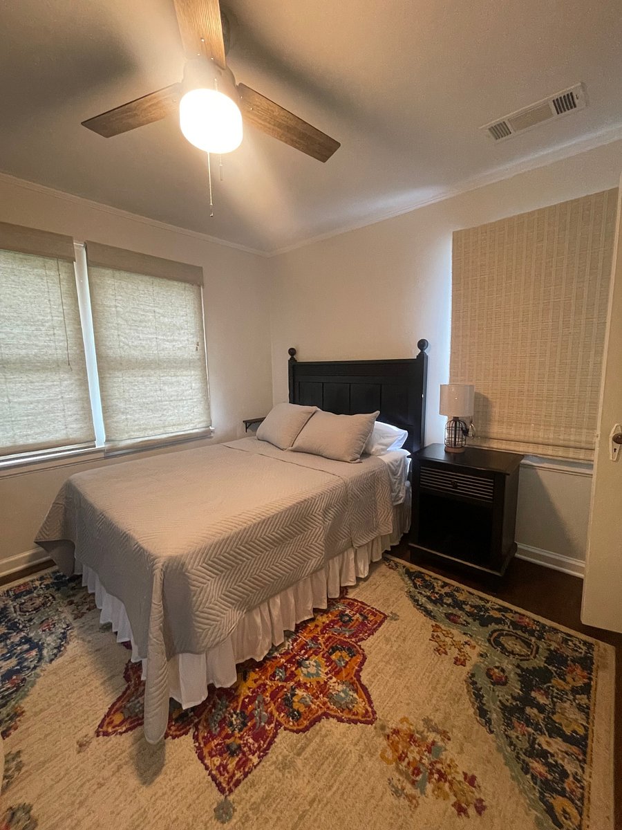 Full Bedroom
