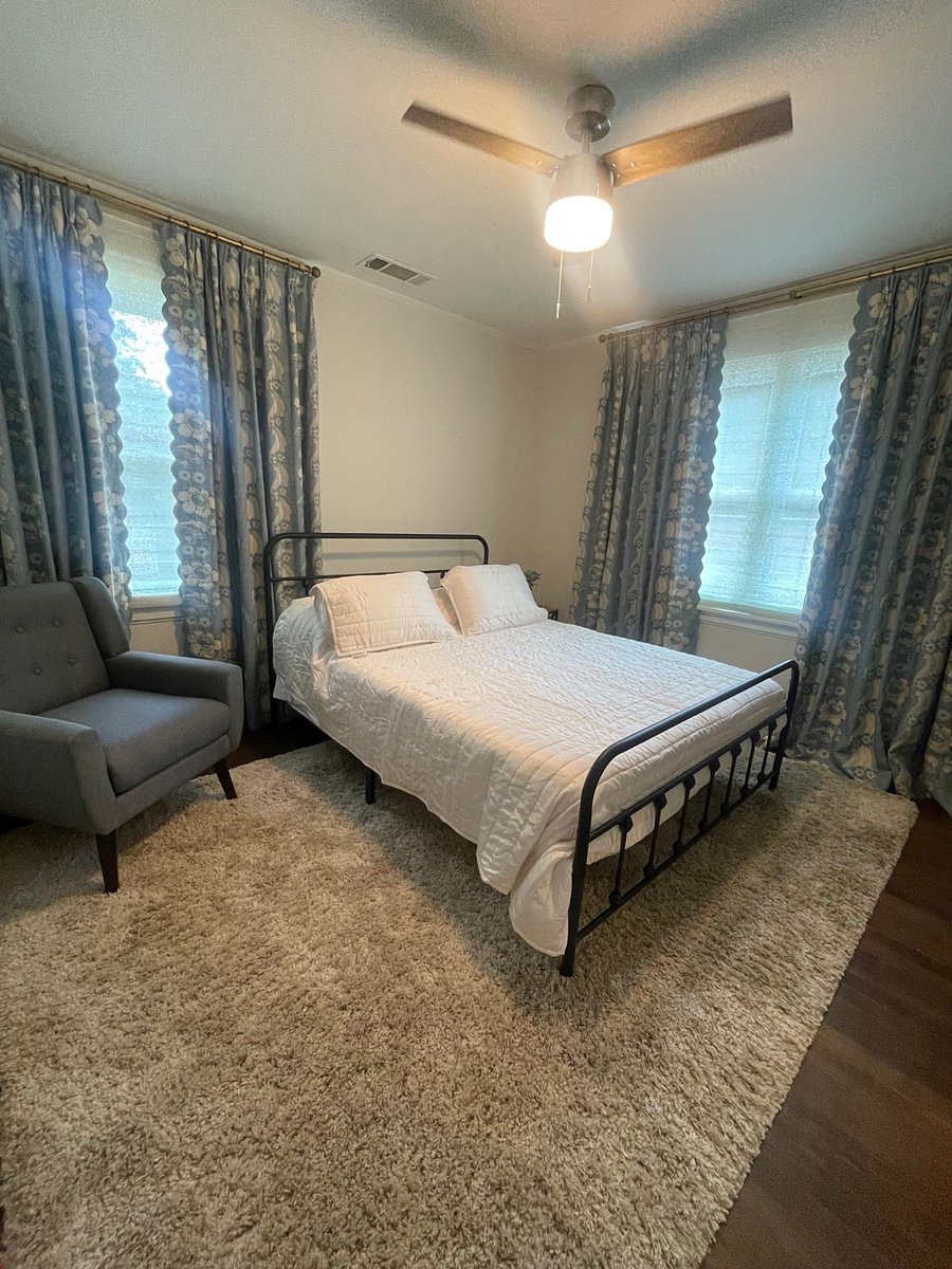 Queen Bedroom